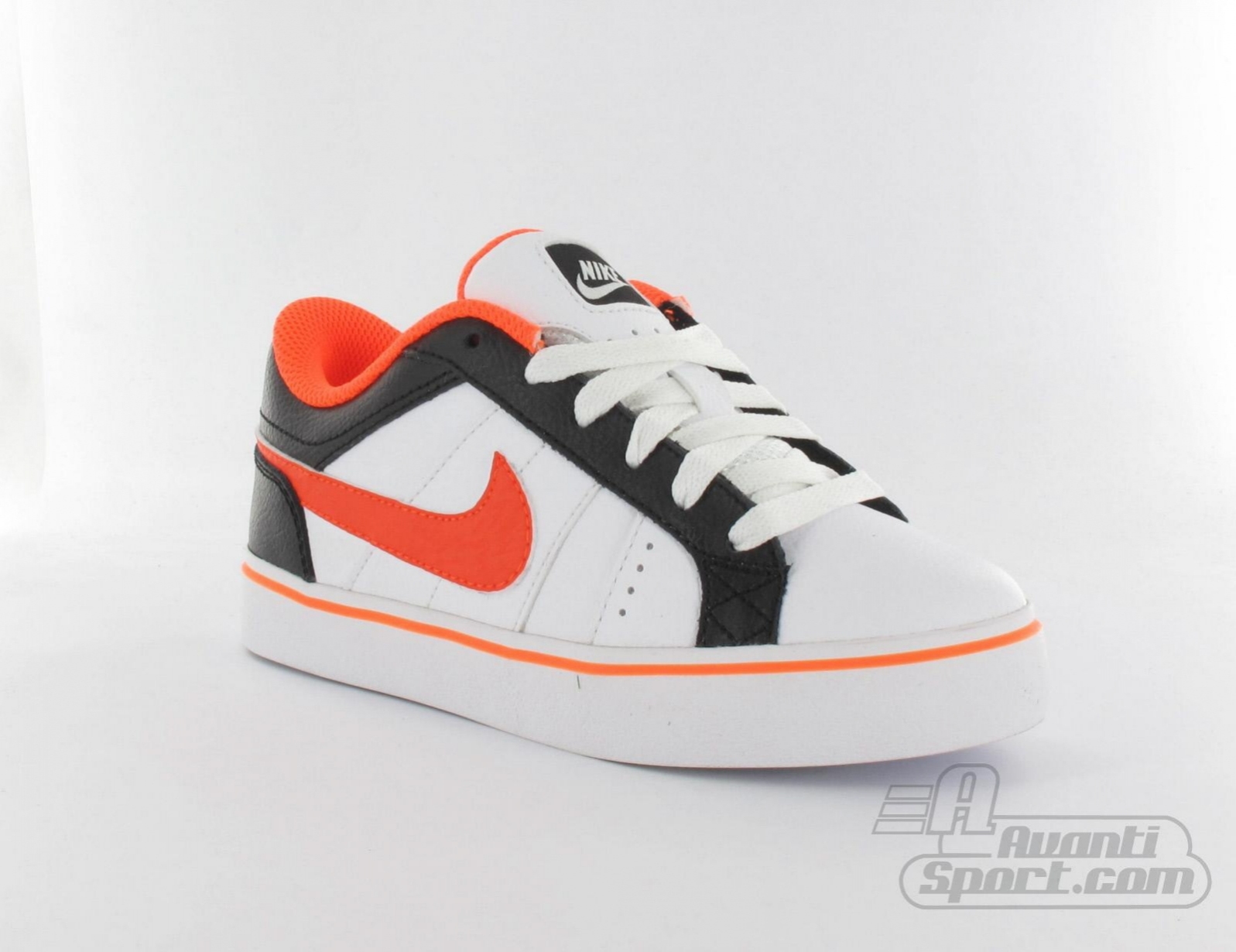 Avantisport - Nike - Isolate Se Junior - Kinder Sneakers