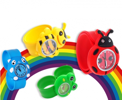 Groupdeal - Kids Horloge in vier vrolijke modellen; lieveheersbeestje, kikker, bij of beer!