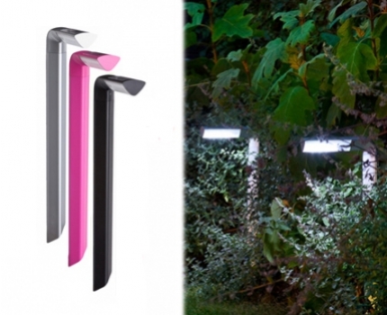 Groupdeal - Twee LED tuinlampen op zonne-energie beschikbaar in 3 verschillende kleuren! Inclusief verzendkosten!