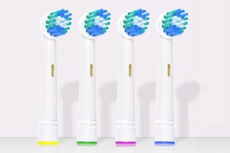 Groupon - 8, 16 of 24 opzetborstels geschikt voor Oral-B elektrische tandenborstels (vanaf € 13,95)