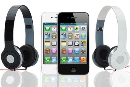 Groupon - iPhone 4 of 4S refurbished* met koptelefoon en Powerbank (vanaf € 239, gratis bezorgd)
