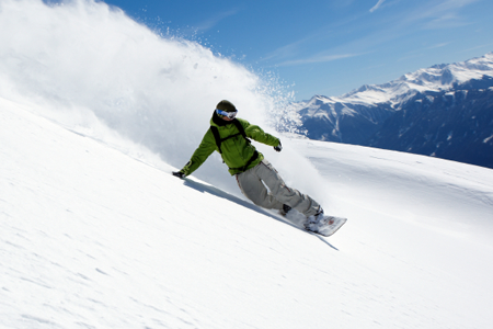 Groupon - Vier Uur Skiën Of Snowboarden Inclusief Materiaal Bij Snow Planet