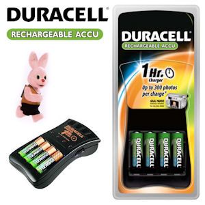 iBood - Duracell 1 uurs AA/AAA Snellader met vier 2300 mAh Oplaadbare Batterijen