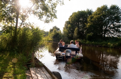 TravelBird - Familiepret gegarandeerd tijdens een weekend of midweek op vakantiepark Wedderbergen va. €99,- per 6-persoonschalet