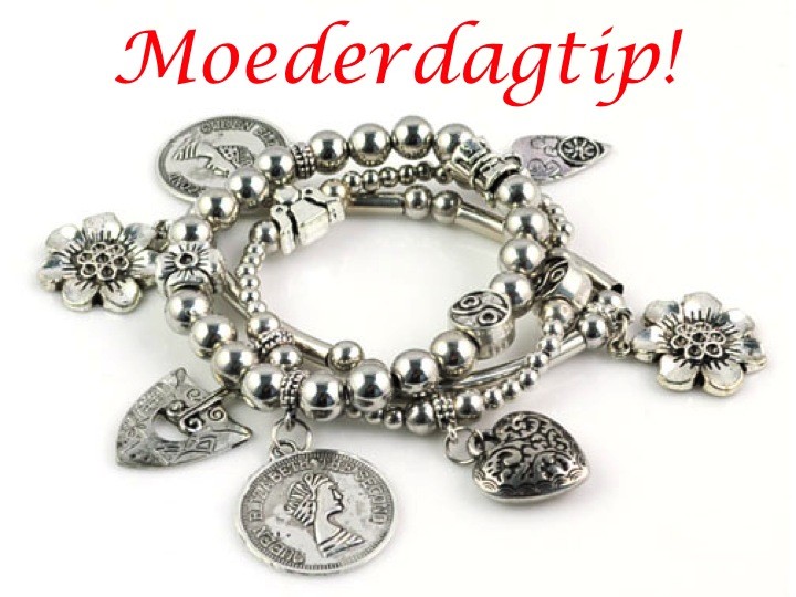 Een Dag Actie - Bedelarmbanden Een Dag Actie - Bedelarmbanden