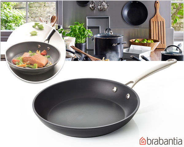 1 Day Fly Lady - Brabantia Tritanium Alux Koekenpan 24Cm 1 Day Fly Lady - Brabantia Tritanium Alux Koekenpan 24Cm