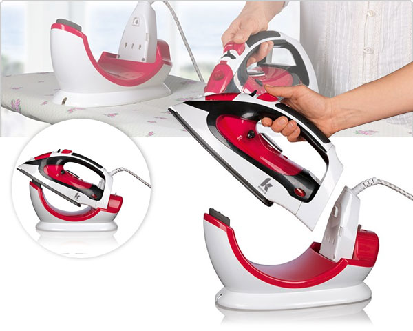 1 Day Fly Lady - Kustaa 2400 Watt Draadloos Strijkijzer 1 Day Fly Lady - Kustaa 2400 Watt Draadloos Strijkijzer