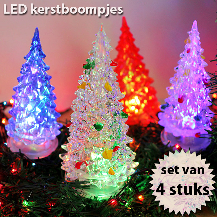 24 Deluxe - 4X Kerstboompjes Met Led Verlichting