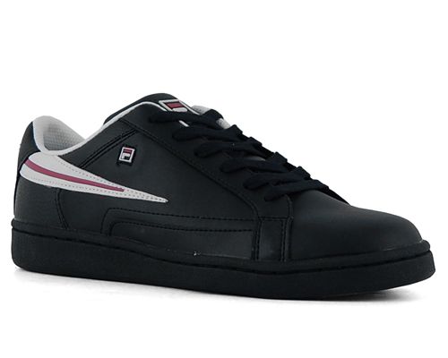 Avantisport - Fila - Tennis Class 1 Hol - Black/white/red Avantisport - Fila - Tennis Class 1 Hol - Black/white/red