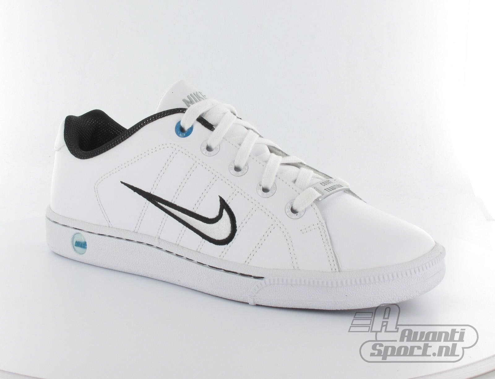 Avantisport - Nike - Court Tradition 2 (Gs) - White/metallic Silver/dark Grey Avantisport - Nike - Court Tradition 2 (Gs) - White/metallic Silver/dark Grey