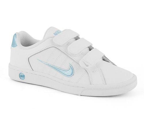 Avantisport - Nike - Court Tradition V (Gs) - White/pale Blue Metallic Platinum Avantisport - Nike - Court Tradition V (Gs) - White/pale Blue Metallic Platinum