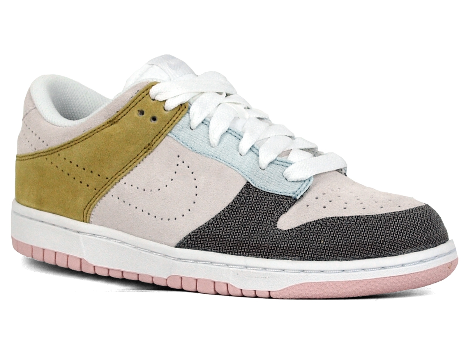 Avantisport - Nike - Womens Nike Dunk Low - White/wheat Grass/pink/baby Blue Avantisport - Nike - Womens Nike Dunk Low - White/wheat Grass/pink/baby Blue
