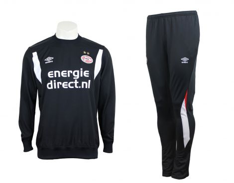 Avantisport - Umbro - PSV Drill Top Training Suit - Sweater Trainingspak Avantisport - Umbro - PSV Drill Top Training Suit - Sweater Trainingspak