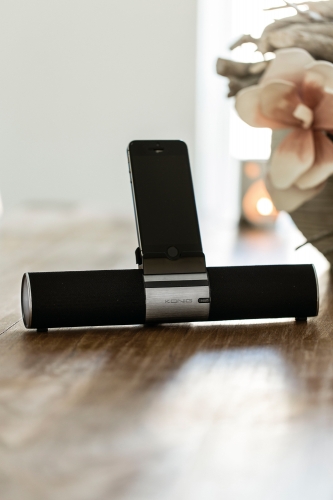 Buy This Today - Draagbare Luidspreker Met Bluetooth Handsfree Houder Vanaf 30 Buy This Today - Draagbare Luidspreker Met Bluetooth Handsfree Houder Vanaf 30