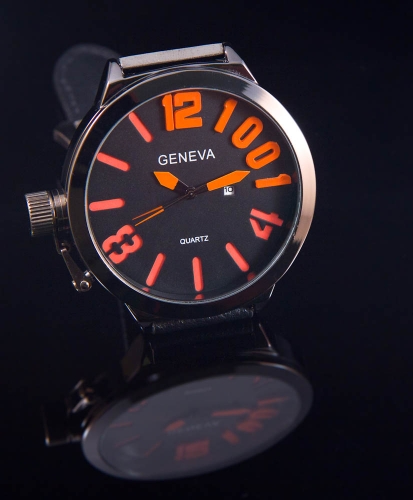 Buy This Today - Geneva Xxl Herenhorloge Oranje Met Gratis Vlag En Verzenden