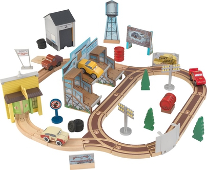 Dagknaller - Disney Cars 50-Delige Thomasville Racebaanset Dagknaller - Disney Cars 50-Delige Thomasville Racebaanset