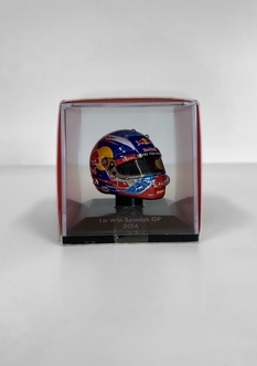 Dagknaller - Red Bull 1/8 Diecast Helmet Dagknaller - Red Bull 1/8 Diecast Helmet