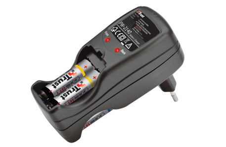 Dagknaller - Trust Batterijlader Incl. 2 Batterijen! (16061) Dagknaller - Trust Batterijlader Incl. 2 Batterijen! (16061)