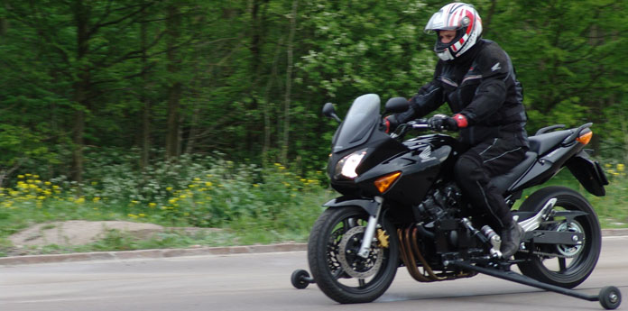 Day Dealers - Twee uur durende motorslipcursus! Day Dealers - Twee uur durende motorslipcursus!