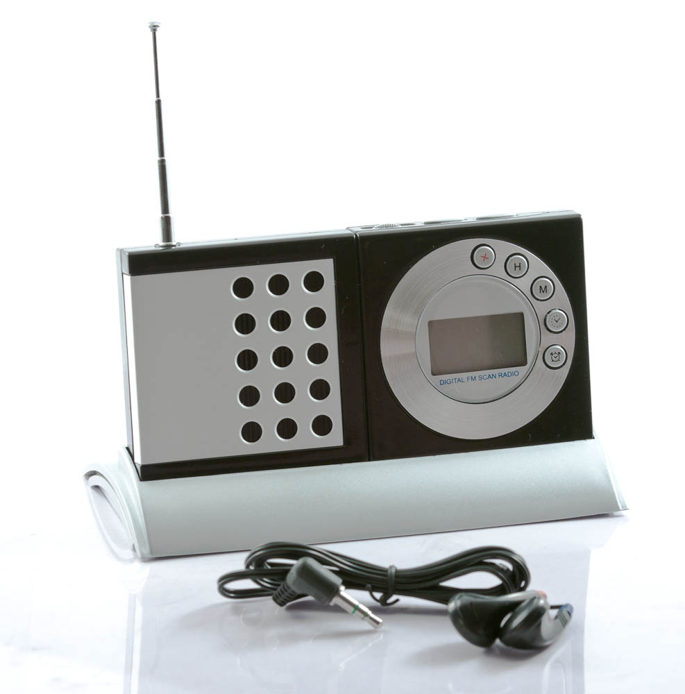 Doebie - leuke digitale klokradio in standaard en headset Doebie - leuke digitale klokradio in standaard en headset