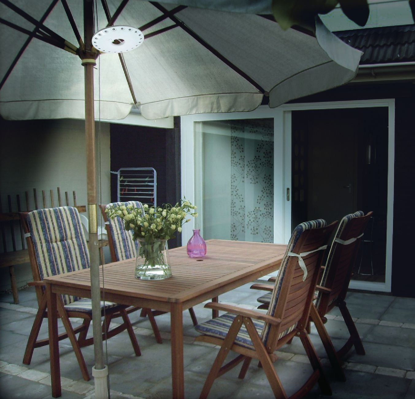 Doebie - Parasol - en campinglamp Doebie - Parasol - en campinglamp