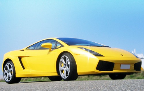 Golden Deals - 30 minuten lang Lamborghini rijden bij jou in de buurt met fikse korting: een jongensdroom die uitkomt!