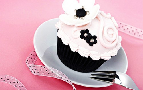 Golden Deals - Hippe Taartjes workshops: decoreer taarten, cakepops of cupcakes of volg een spiegelmozaiek of popart workshop! Golden Deals - Hippe Taartjes workshops: decoreer taarten, cakepops of cupcakes of volg een spiegelmozaiek of popart workshop!