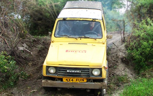 Golden Deals - Kom nu 3 uur of een dag off-road rijden: durf jij deze fantastische uitdaging aan? Golden Deals - Kom nu 3 uur of een dag off-road rijden: durf jij deze fantastische uitdaging aan?