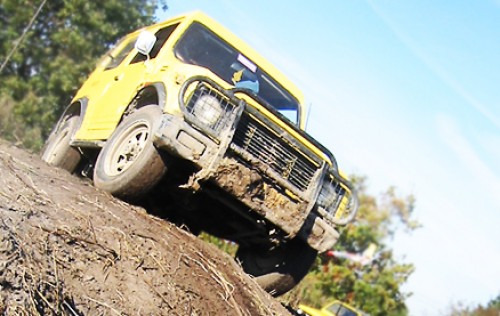 Golden Deals - Off-road rijden: 3 uur of een dagcursus, durf jij deze fantastische uitdaging aan? Golden Deals - Off-road rijden: 3 uur of een dagcursus, durf jij deze fantastische uitdaging aan?