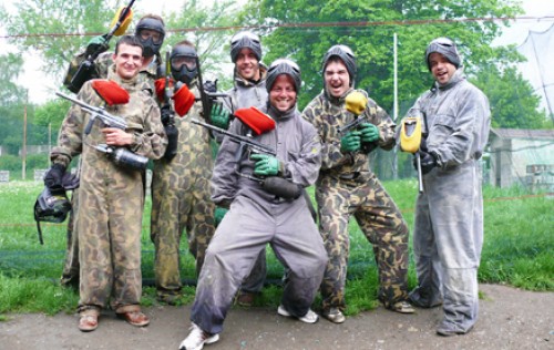 Golden Deals - Paintballen voor 6 personen: Beleef nu een 2 uur lange Paintball Experience in Ewijk, Rijkevorsel of Ermelo!