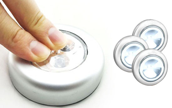 Group Actie - € 9,95 - Drie Snoerloze Led Spotjes. Handig Voor Binnen En Buiten! (Waarde € 24,95) Group Actie - € 9,95 - Drie Snoerloze Led Spotjes. Handig Voor Binnen En Buiten! (Waarde € 24,95)