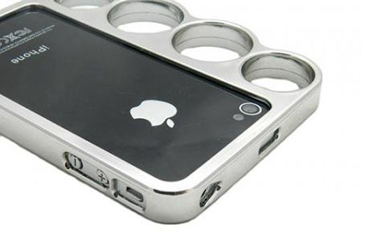 Group Actie - Gratis! - Fashion Eye-catcher! De Knuckle Case, Speciaal Voor Iphone En Samsung. Stoer, Veilig En Trendy Tegelijk! (Waarde € 19,95)