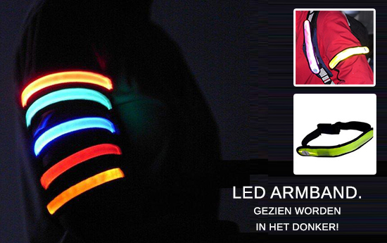 Group Actie - Gratis - Led Armband, Ga Veilig Over Straat En Laat Zien Waar Je Loopt!