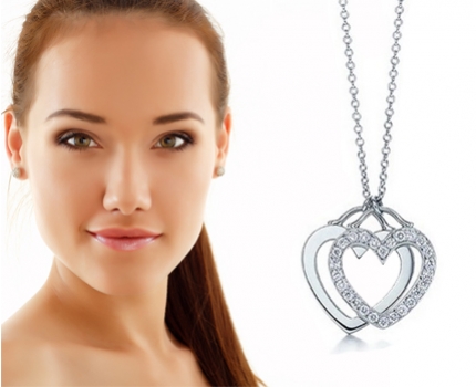 Groupdeal - Collier met Swarovski elements! Prachtige hanger die pure liefde uitstraalt. Groupdeal - Collier met Swarovski elements! Prachtige hanger die pure liefde uitstraalt.