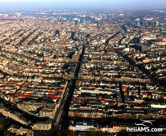Groupdeal - Helikoptervlucht boven Amsterdam Groupdeal - Helikoptervlucht boven Amsterdam