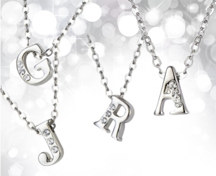 Groupdeal - Swarovski Elements Letter collier incl ketting! Groupdeal - Swarovski Elements Letter collier incl ketting!