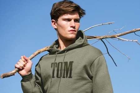 Groupon - € 19 Voor Een Hooded Sweater Met Je Eigen Logo Of Naam Erop In Verschillende Kleuren En Maten (Waarde € 43) Groupon - € 19 Voor Een Hooded Sweater Met Je Eigen Logo Of Naam Erop In Verschillende Kleuren En Maten (Waarde € 43)