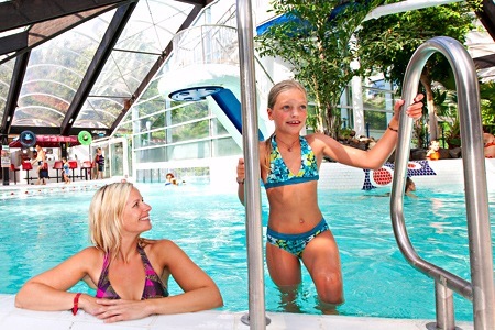 Groupon - € 99 Voor Een 4, 6 Of 8 Persoonsaccommodatie Voor Een Weekend, Midweek Of Week In Één Van De 20 Roompotparken (Waarde Tot € 330)