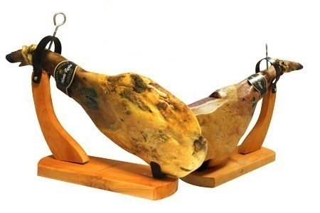 Groupon - Dégustez les jambons espagnols Monte Regio : Serrano, Paleta Ibérica ou Ibérico Pata Negra (à partir de 44,99€) Groupon - Dégustez les jambons espagnols Monte Regio : Serrano, Paleta Ibérica ou Ibérico Pata Negra (à partir de 44,99€)
