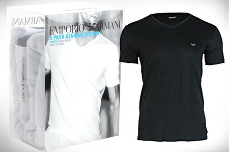 Groupon - Drie zwarte of witte Armani T-shirts met ronde kraag of V-kraag (gratis bezorgd)