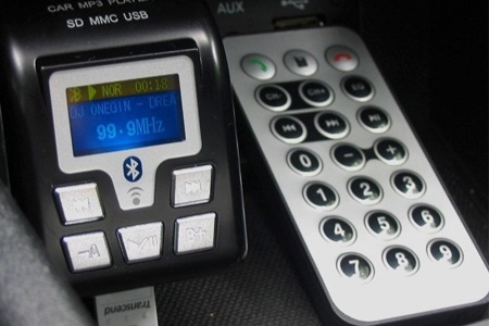 Groupon - Kit Voor Mp3-spelers, Autoradio’s En Telefoonlader Met Een 2- Of 4Gb Sd-kaart (Vanaf € 19) Groupon - Kit Voor Mp3-spelers, Autoradio’s En Telefoonlader Met Een 2- Of 4Gb Sd-kaart (Vanaf € 19)