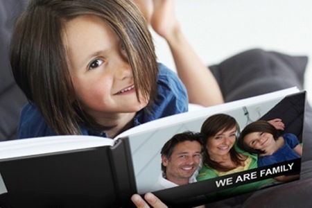 Groupon - Luxe Gepersonaliseerde Fotoboeken In Diverse Formaten Inclusief Verzendkosten Bij Tictacphoto (Vanaf € 14) Groupon - Luxe Gepersonaliseerde Fotoboeken In Diverse Formaten Inclusief Verzendkosten Bij Tictacphoto (Vanaf € 14)