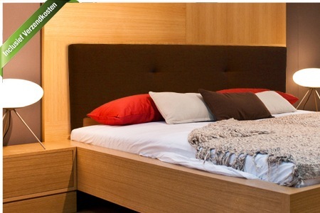 Groupon - Luxe Hoofdbord Voor Boven Je Bed In Verschillende Kleuren En Maten, Inclusief Verzendkosten (Vanaf € 129,95)