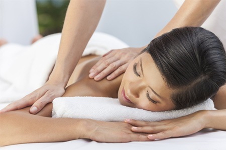 Groupon - Massages óf acupunctuur-behandelingen bij Hwa Sheng Chinese Medical Centre