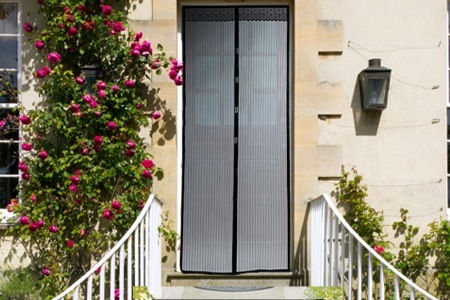 Groupon - Muggen En Andere Insecten Eenvoudig Buitenshuis Houden Met Schermen Met Magneetsluiting (Vanaf € 22,10 + € 6,90 Verzendkosten) Groupon - Muggen En Andere Insecten Eenvoudig Buitenshuis Houden Met Schermen Met Magneetsluiting (Vanaf € 22,10 + € 6,90 Verzendkosten)