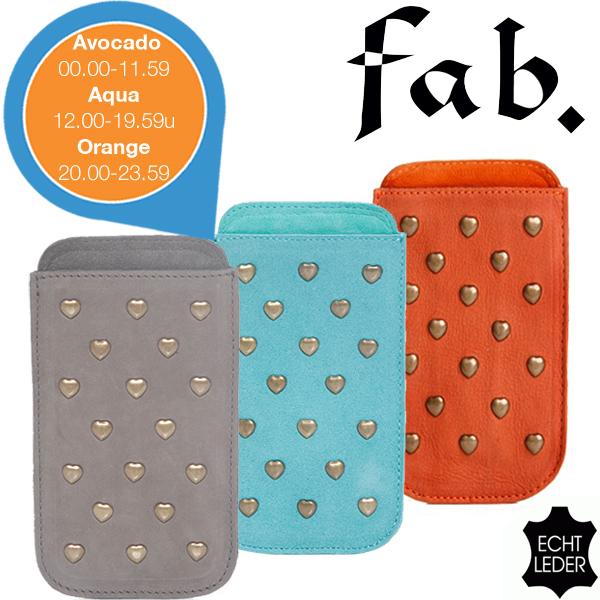 iBood Health & Beauty - Fab. Iphone hoesje - echt leder met studs iBood Health & Beauty - Fab. Iphone hoesje - echt leder met studs