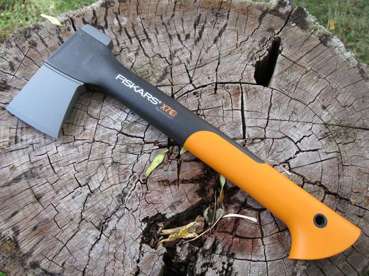 iBood Home & Living - Fiskars X7 Bijl + slijper