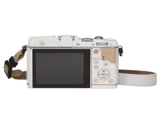 iBood - Olympus PEN E-P5 Luxury Kit Silver iBood - Olympus PEN E-P5 Luxury Kit Silver