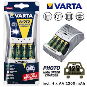 iBood - Varta High Speed Lader met Vier Oplaadbare NiMH 2300 mAh AA-Batterijen en Autolader