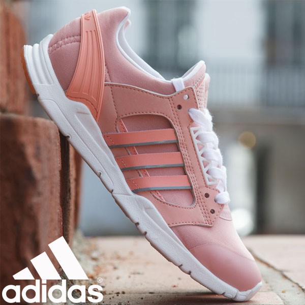 iChica - ADIDAS Tech Super Lithe W Sneaker